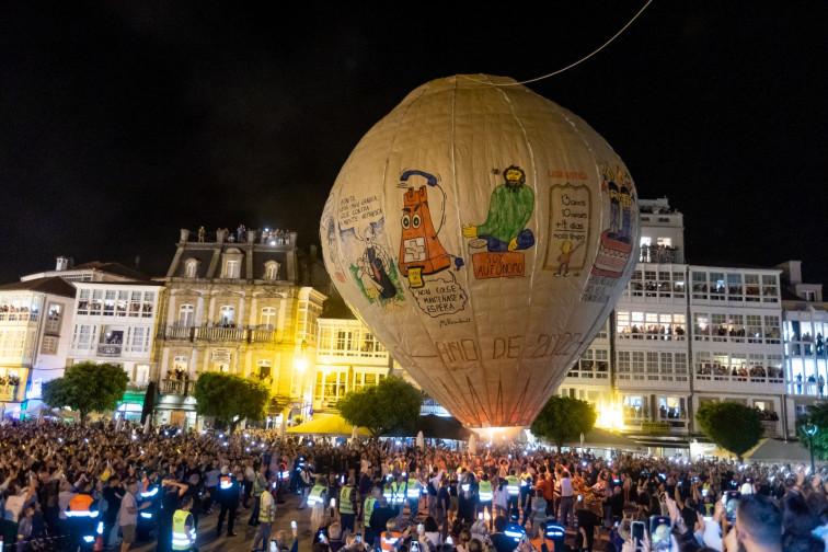 Se encuentran en Ordes los restos del Globo de Betanzos, lanzado esta pasada noche