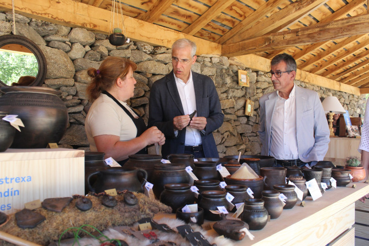 Francisco Conde aplaude el papel de la artesanía como dinamizador económico del rural gallego