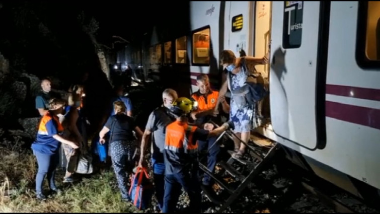 Descarrila un tren Alvia de la línea Barcelona-Vigo sin heridos