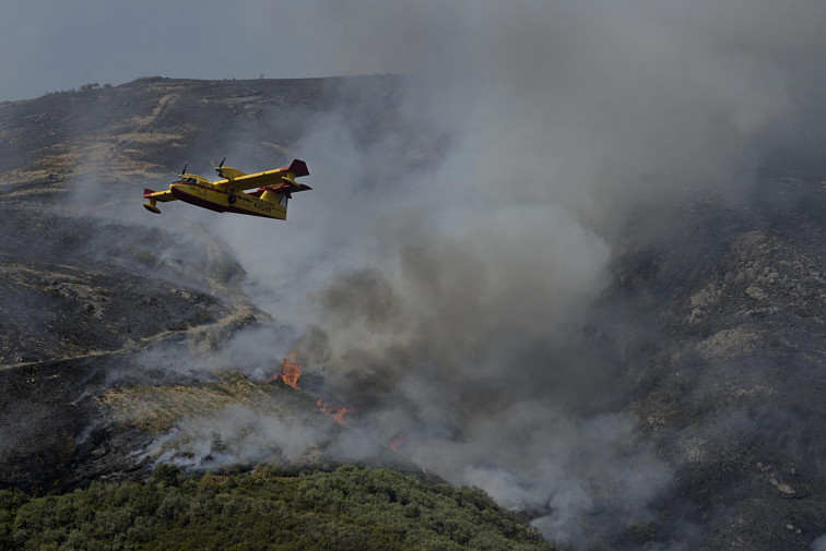 Medio Rural informa de un nuevo incendio activo en Viana do Bolo