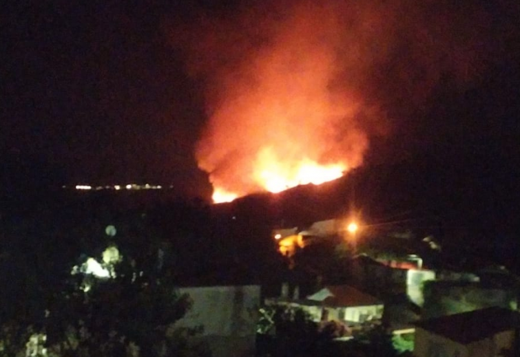 El incendio que empezó de noche Melón (Ourense)  y el de Cenlle avanzan mientras es controlado el de Oímbra