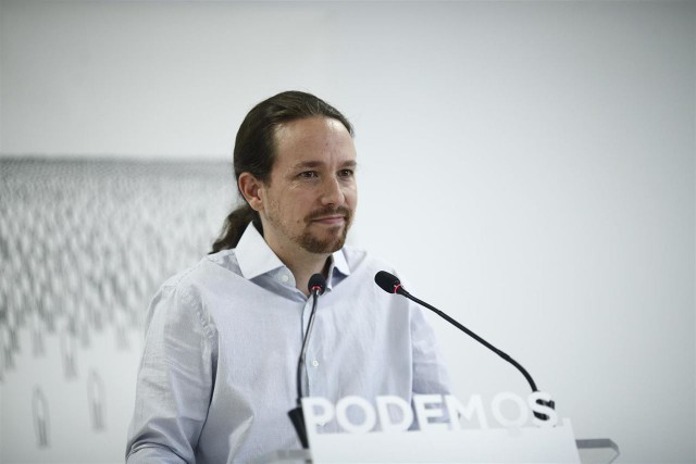 Podemos mantiene el referéndum catalán en propuesta de Gobierno