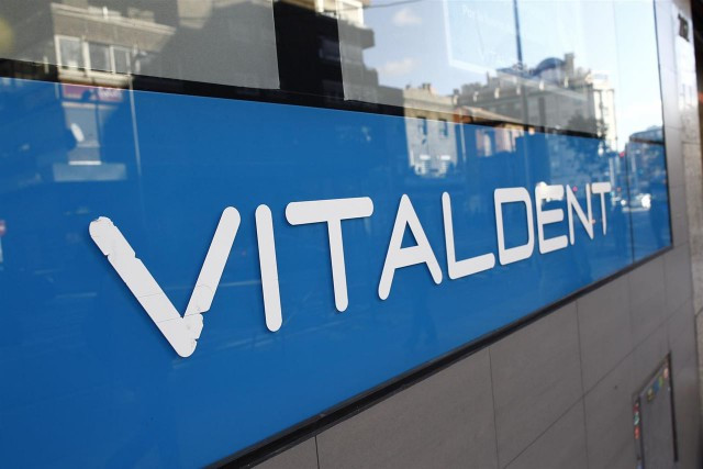 La jueza decreta prisión incondicional para el presidente y tres directivos de Vitaldent