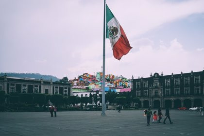 Un seísmo de magnitud 7,7 sacude México apenas una hora después de celebrar un simulacro contra terremotos