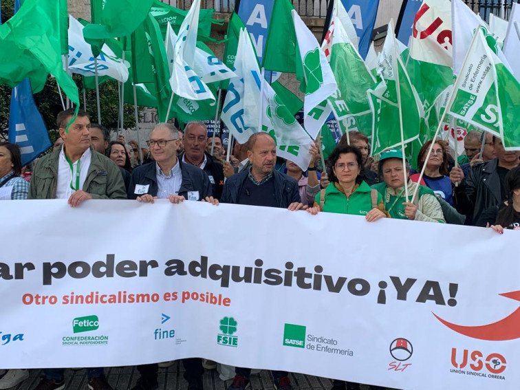 Nueve sindicatos protestan en A Coruña para reclamar que los trabajadores no pierdan poder adquisitivo