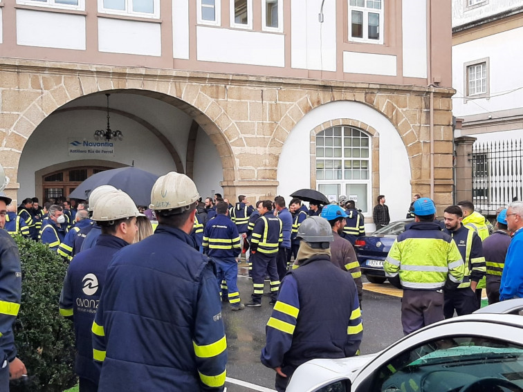 Trabajadores de Navantia y auxiliares inician movilizaciones por el exceso de horas extra que incumplen la ley