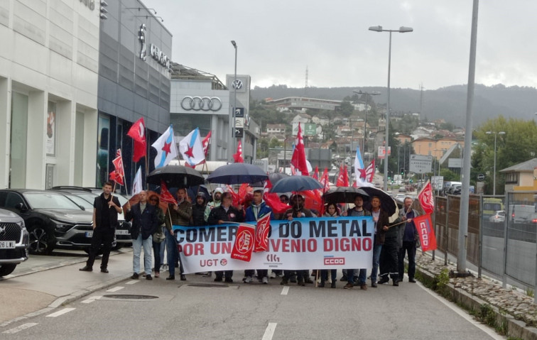 El comercio del metal de Pontevedra baraja una huelga ante la 