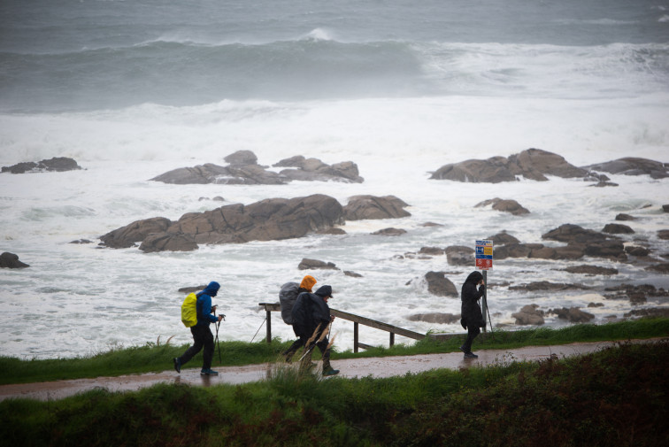 Costa da Morte y Rías Baixas en alerta naranja por temporal costero