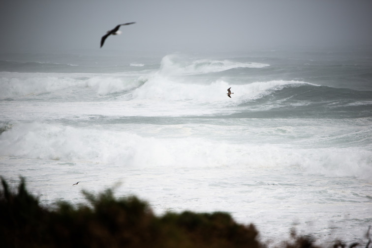 La Xunta amplía a toda la costa gallega la alerta naranja por temporal