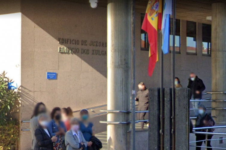 Traductor simultáneo si quieres casarte en gallego en el registro de Vigo, denuncia  A Mesa