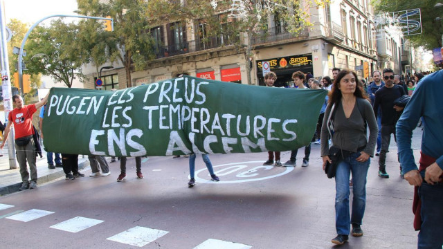 Protestas en Barcelona ante la inacción política contra el cambio climático