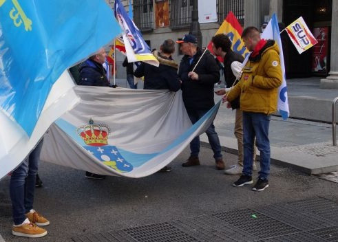 Policías y Guardias Civiles gallegos se manifiestan en Madrid por una jubilación en igualdad de condiciones