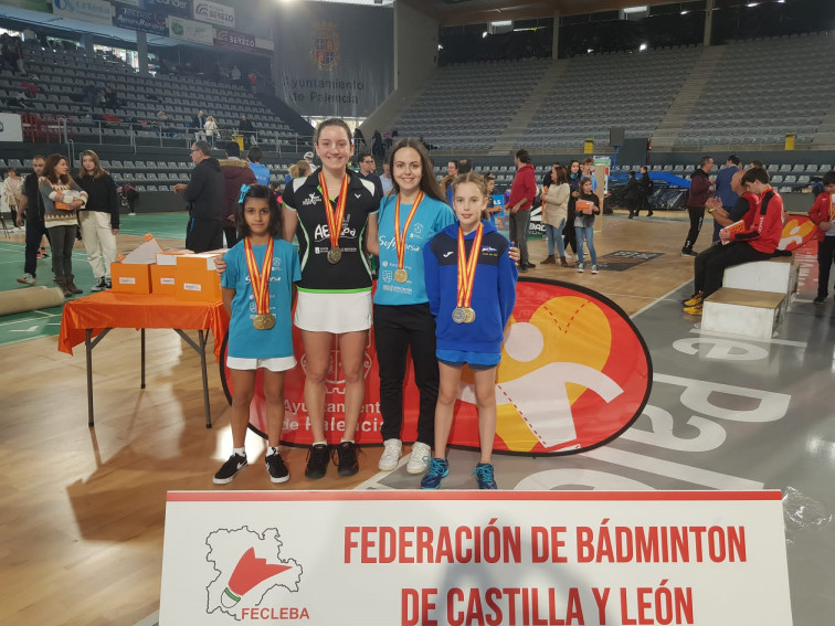 Lluvia de medallas para la cantera del bádmiton gallego en los Campeonatos de España