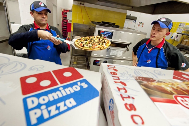 Casi treinta nuevos puestos de trabajo en Narón al abrir un Domino's Pizza, indica la cadena