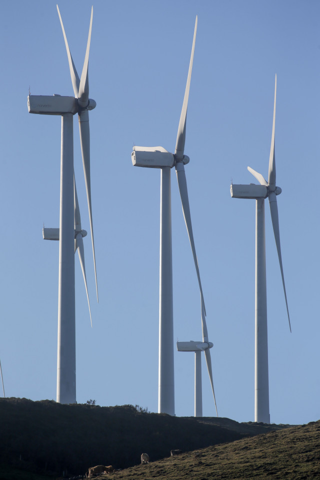 Archivo - Aerogeneradores del Parque eólico de Tronceda, en la Serra do Xistral, en la comarca de Terra Cha, a 22 de febrero de 2022, en Mondoñedo, en Lugo, Galicia (España). La nueva ley de eólicos que prepara la Xunta de Galicia genera malestar en multi