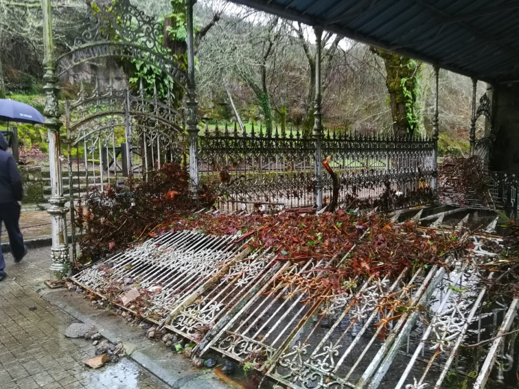 La Fonte de Troncoso, sumergida por el desbordamiento del río Tea en Mondariz