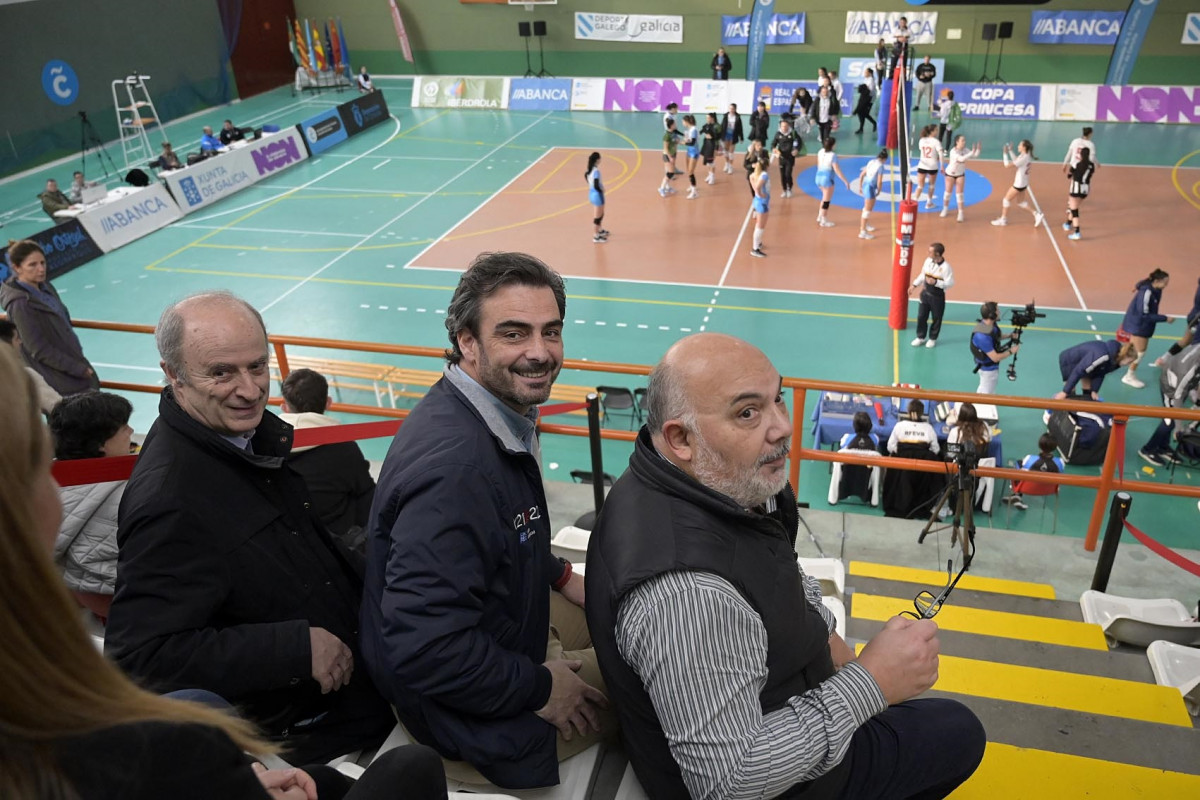 Archivo - El vicepresidente segundo y conselleiro de Presidencia, Xustiza e Deportes, Diego Calvo, asiste a la final de la Copa Princesa de voleibol femenino, en A Coruña