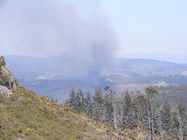 Pillan al presunto autor de un incendio forestal en el Parque Natural Fragas do Eume