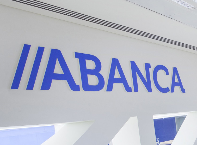 Ciberdelincuentes usan el nombre de Abanca y un supermercado para intentar robar números de tarjetas