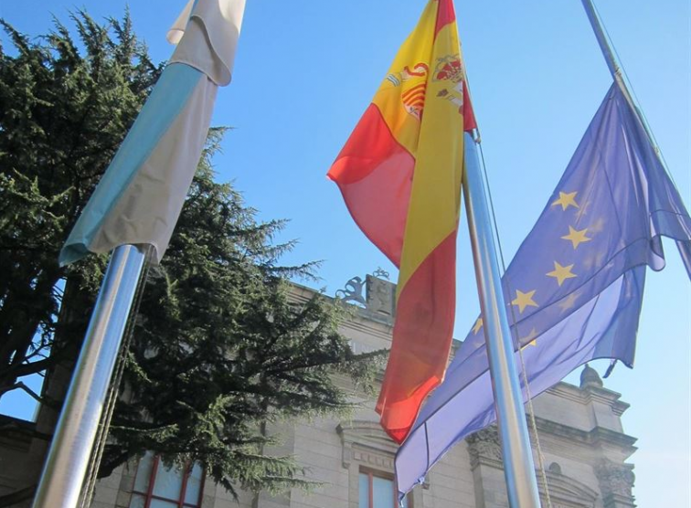 O bloque non consigue arriar a bandeira europea do Parlamento