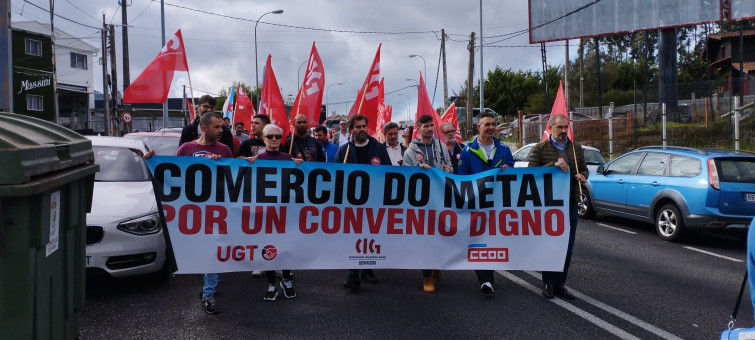 Trabajadores del comercio del metal de Pontevedra logran reducción de jornada tras huelgas y un pacto firmado hoy