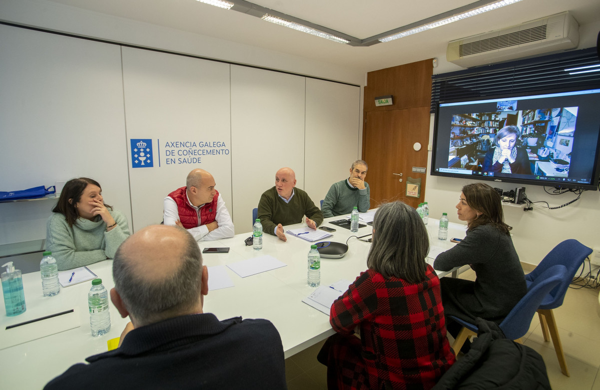 Reunión de jefes de estudios de unidades docentes multiprofesionales de Atención Primaria, el gerente de la Axencia galega de Coñecemento en Saúde (ACIS), Antonio Fernández-Campa, y responsables 