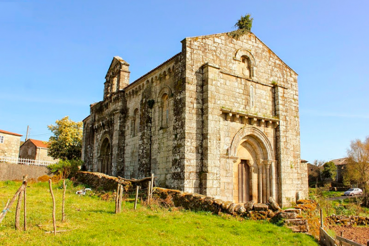 Román Rodríguez celebra la recuperación del Monasterio de Dozón, 