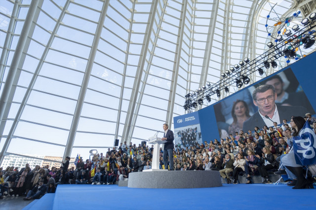 Feijóo insinúa que dejará el PP si no gana las elecciones