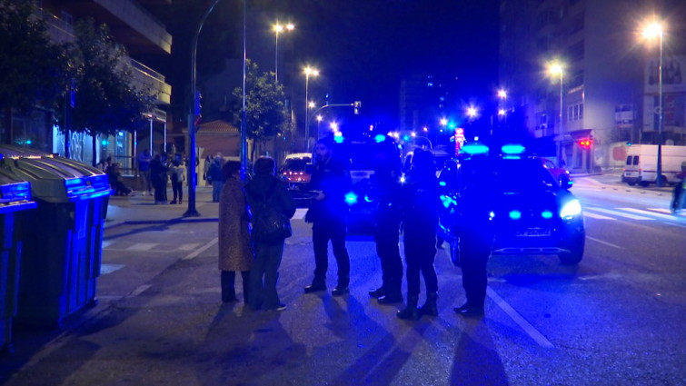 Unos rayazos en un coche termina con una pelea multitudinaria con 15 implicados en el centro de Vigo