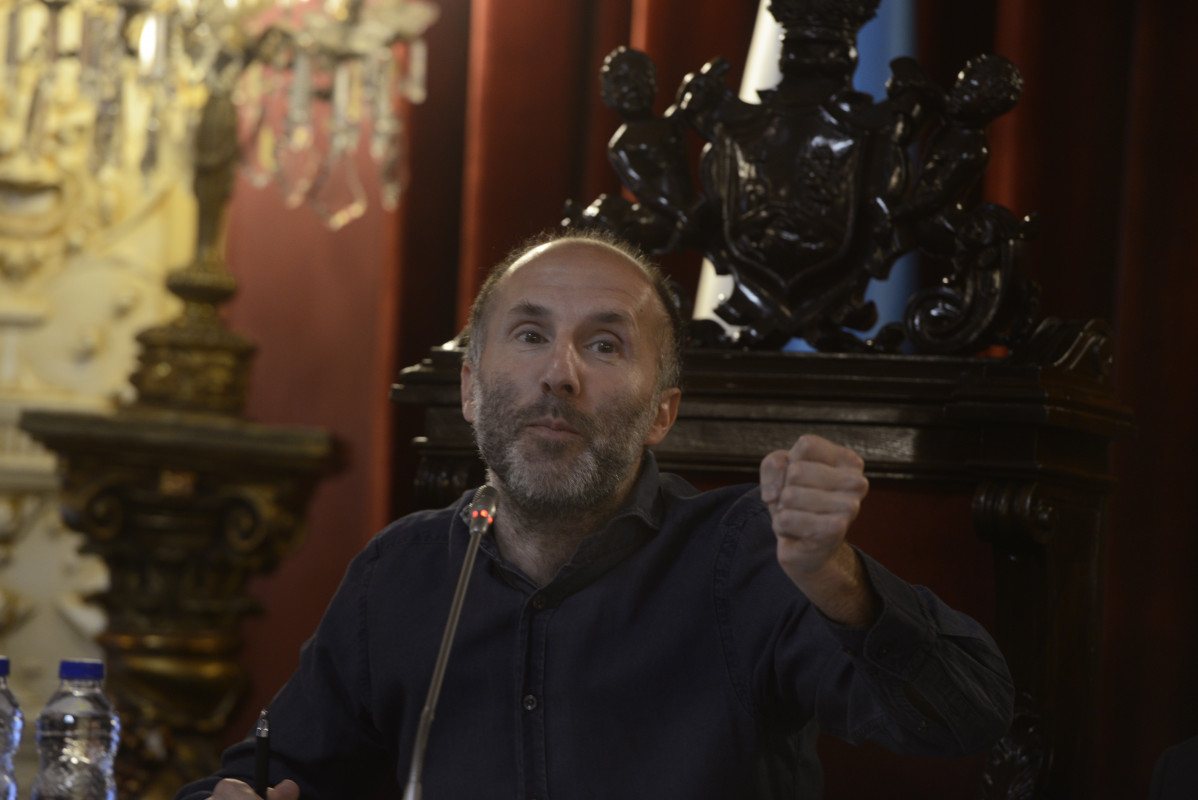 Archivo - El alcalde de Ourense, Gonzalo Pérez Jácome, durante un pleno en el Concello de Ourense, a 6 de mayo de 2022, en Ourense, Galicia (España). El PSOE ha presentado durante el pleno una moci