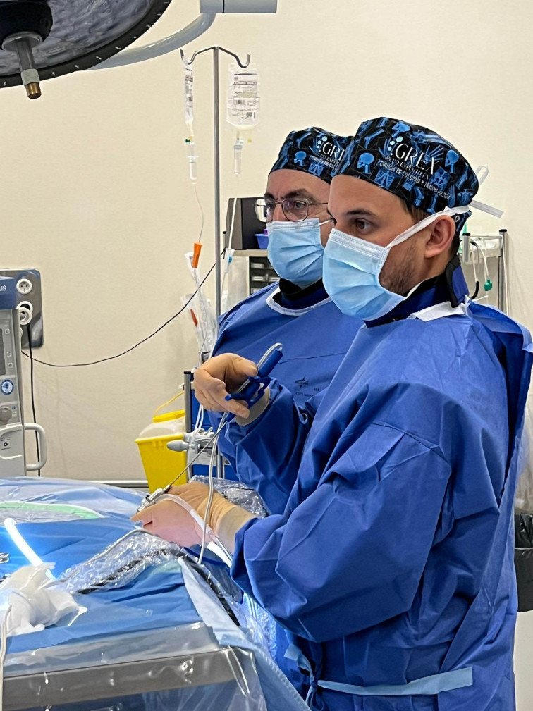 Operarse hernias y hacer vida normal en 2 semanas, posible gracias a nueva técnica que se enseña en Tecmeva (Ourense)