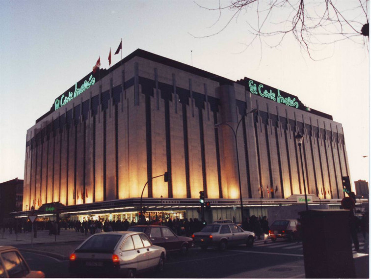 El Corte Inglés apagará las luces de todas sus fachadas durante 'La Hora del Planeta'