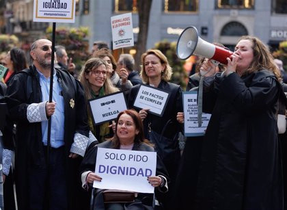 Otra jornada de reuniones y otro día sin acuerdo entre los letrados, Justicia y Hacienda para frenar la huelga