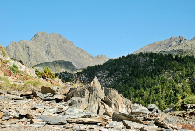 Dos montañeros españoles muerten cerca del pico Carlit de los Pirineos debido al mal tiempo que dificultó su rescate