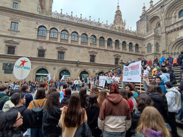 Huelga de estudiantes contra la universidad privada y por una educación accesible para todos