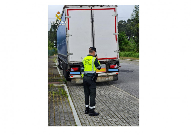 Pillan en Meaño a un camionero de Sanxenxo cuando tenía el carnet retirado por perder todos los puntos