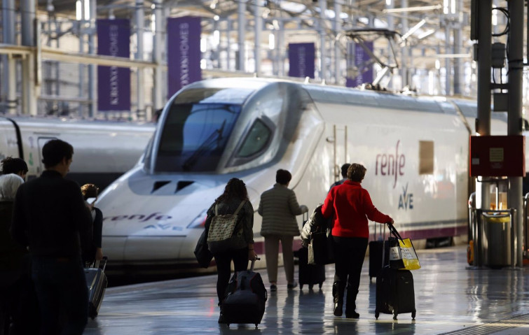 Renfe lanza billetes más baratos para familias este verano