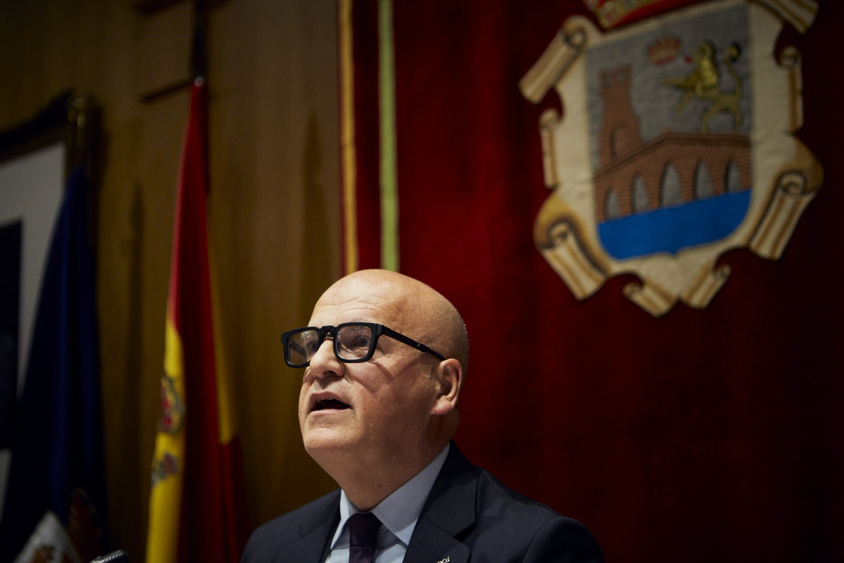 El presidente de la Diputación de Ourense y presidente del PP de Ourense, Manuel Baltar, durante un pleno ordinario de la Diputación de Ourense, a 28 de abril, en Ourense