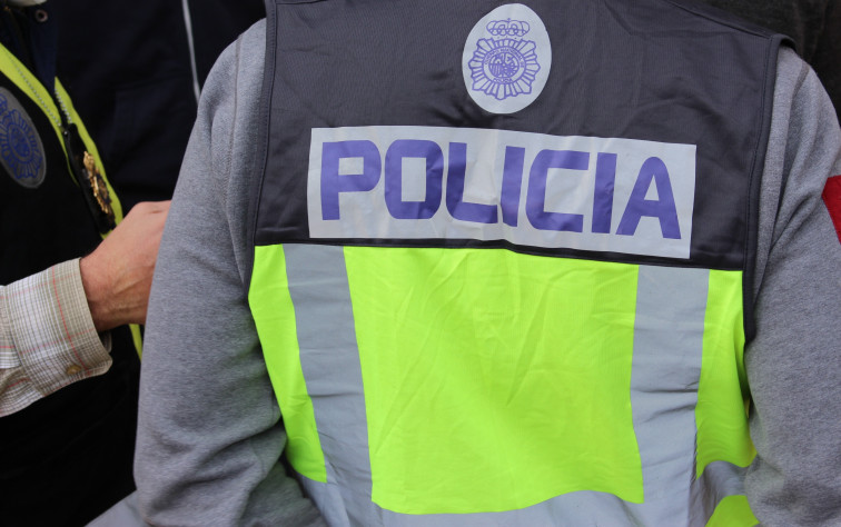 Interceptado un conductor que se dio a la fuga tras tener un accidente en Ribeira