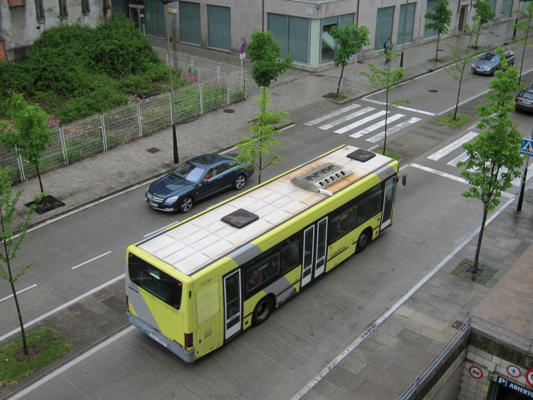 Santiago mantiene la rebaja del billete en los autobuses urbanos al sumar un 20% municipal al 30% estatal