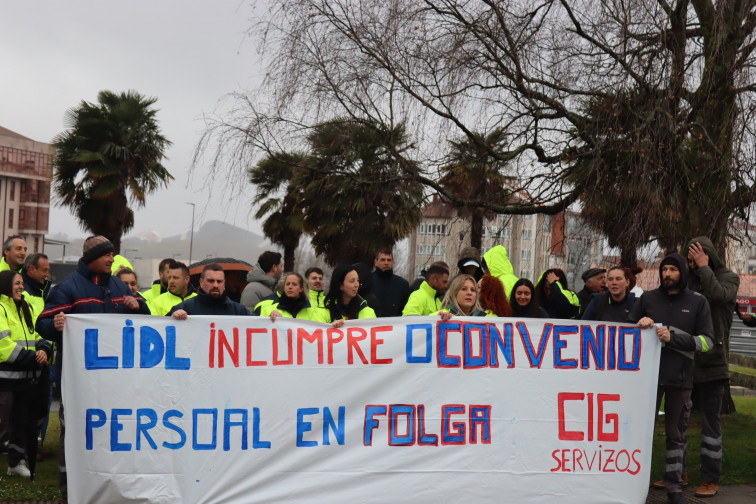 Suspendida temporalmente la huelga de los trabajadores del centro de Lidl en Narón tras tres meses de paro