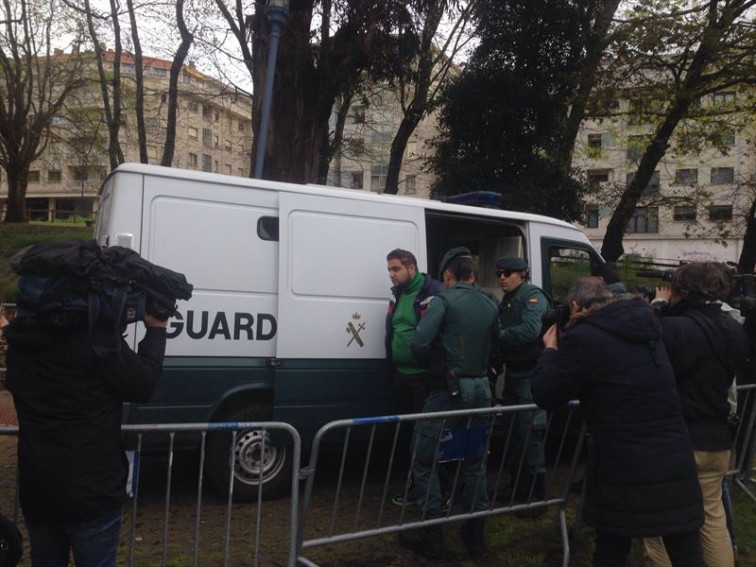 Sinaí Giménez llega al juzgado gritando 