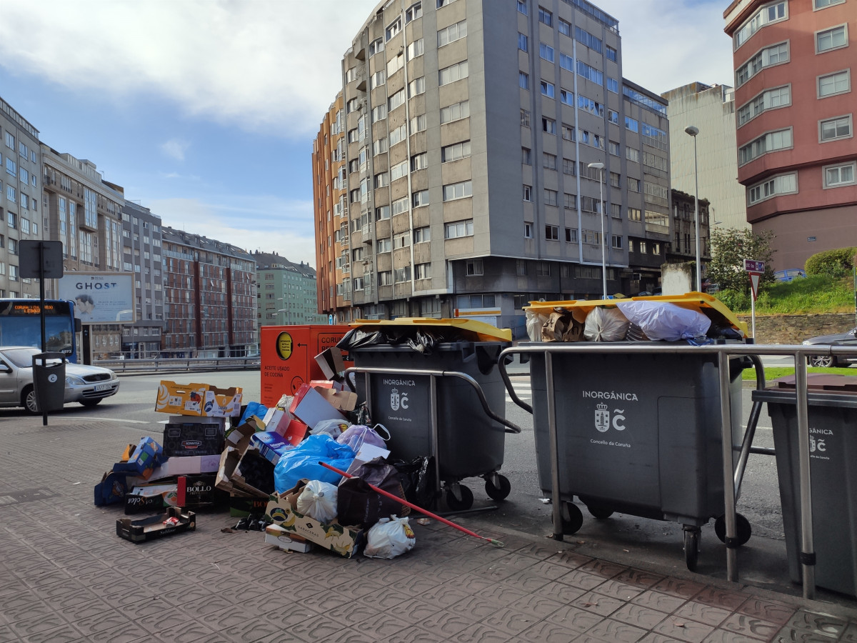 Archivo - Contenedores de basura