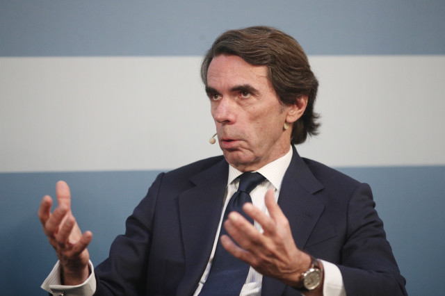 Aznar entra en la campaña electoral del PP utilizando a ETA