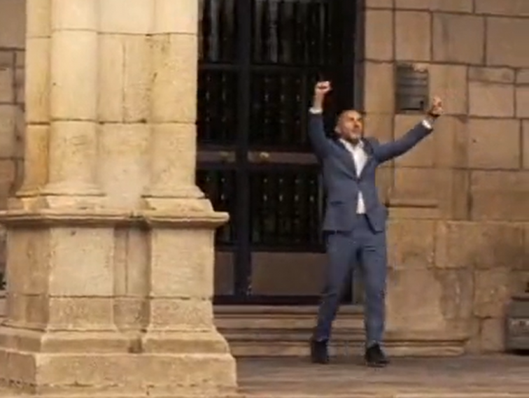 (VÍDEO) Jácome se convierte en Rocky Balboa en el vídeo de campaña de Democracia Ourensana