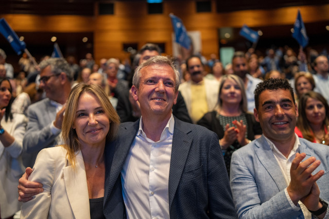 Rueda, Tapias y Luis López, en un acto político.