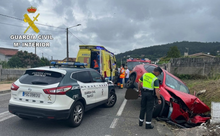 Muere en Poio una vecina de Zaragoza tras salirse de la vía el vehículo en el que viajaba