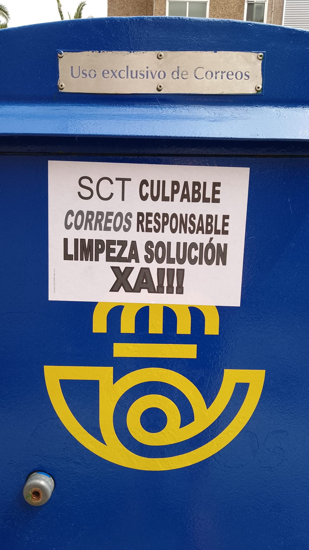 Cartel llamando a las movilizaciones en SCT Ibu00e9rica en una foto remitida por la CUT