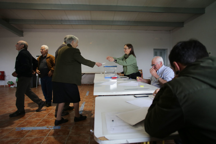 Los vecinos de Castro Caldelas, de nuevo a las urnas: ordenan repetir las elecciones al no contar 118 votos