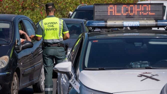 Casi la mitad de los fallecidos en accidentes de coche dieron positivo en alcohol o drogas